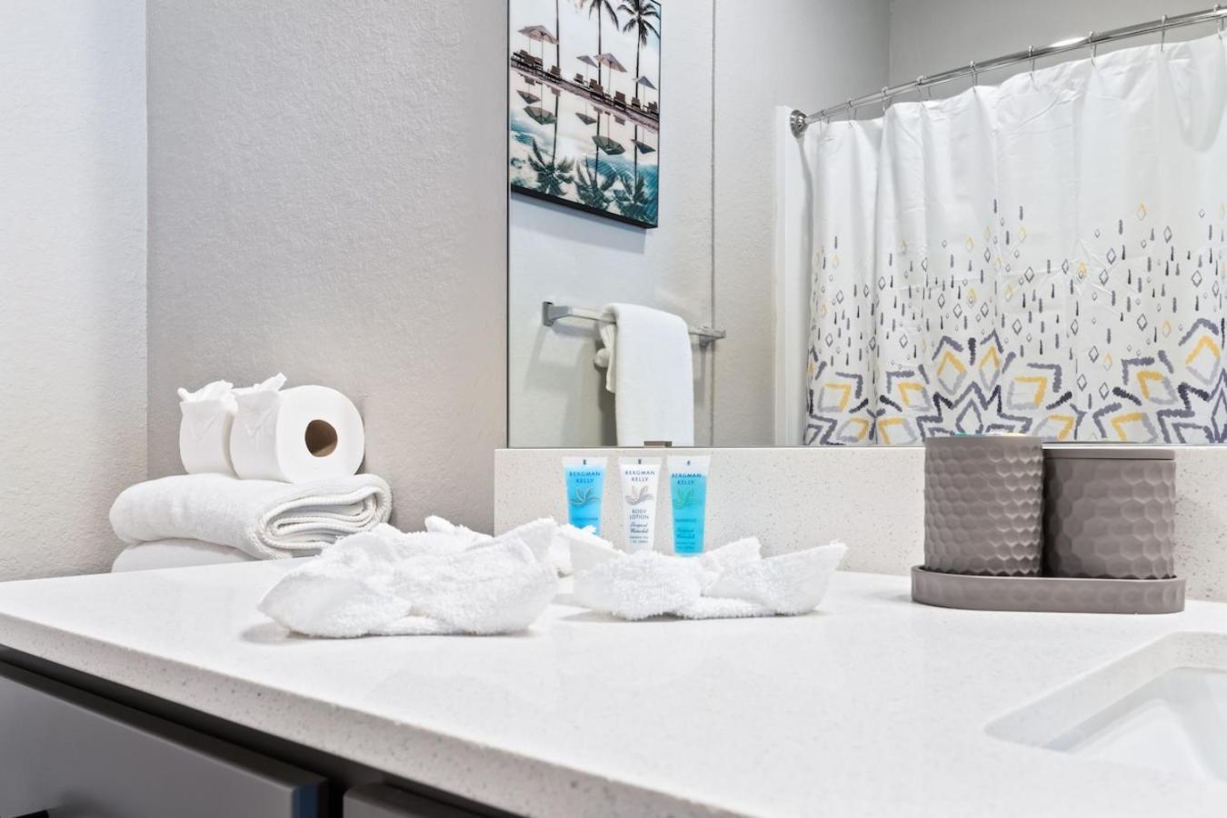 Tropicana Field 2 Bed In Dwtwn With Free Parking Apartment Sankt Petersburg Exterior foto