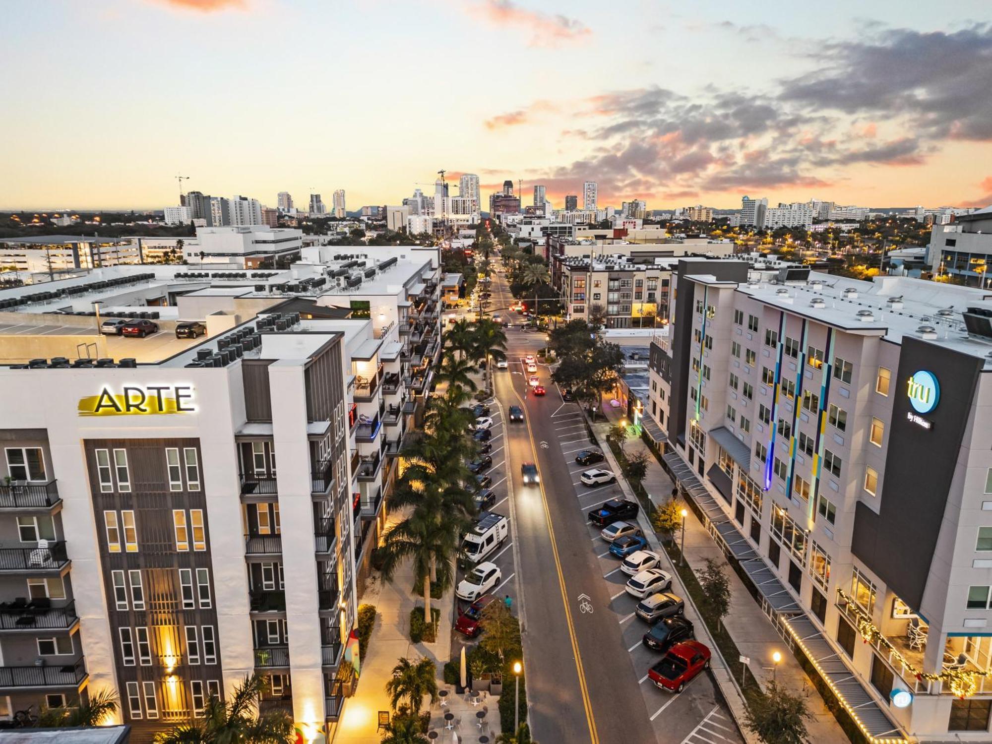Tropicana Field 2 Bed In Dwtwn With Free Parking Apartment Sankt Petersburg Exterior foto
